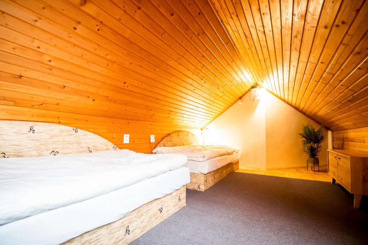 Hotel Squash Centrum Prievidza Exterior photo
